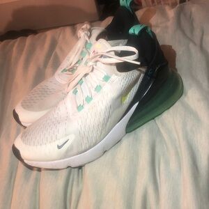 Nike White and Green Air 270 size 7Y
